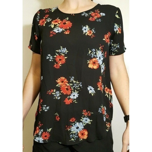 Chelsea & Theodore Tops - 2/$25 Chelsea & Theodore Black Floral Business Casual Feminine Pretty Blouse L